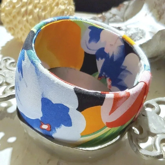 Vintage Y2K Tropical Flowers Cotton Fabric Covered Wide Bangle Bracelet - Picture 6 of 10